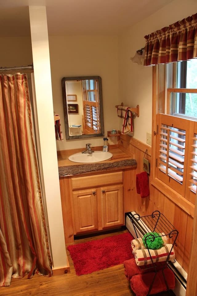 Deluxe Single Room, Fireplace (Bear Room)