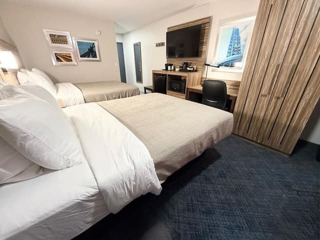 Standard Room, 2 Queen Beds, Non Smoking