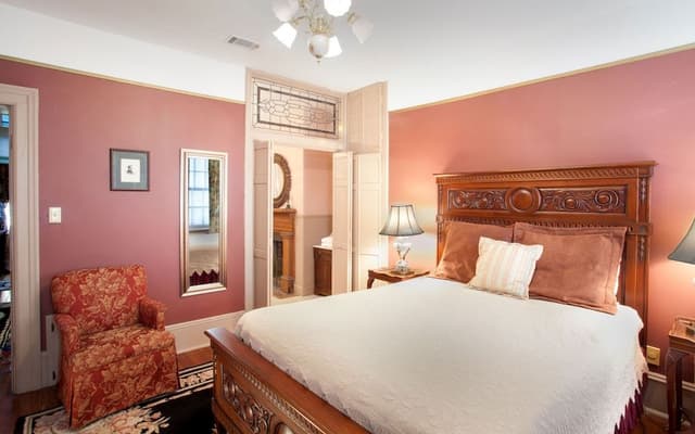 Room, 1 Queen Bed (303), Stairs Required
