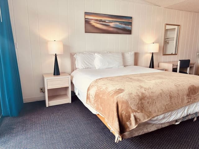 Romantic Room, 1 King Bed, Balcony, Marina View