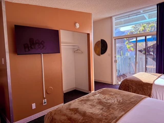Economy Room, 2 Double Beds, Patio, Garden View