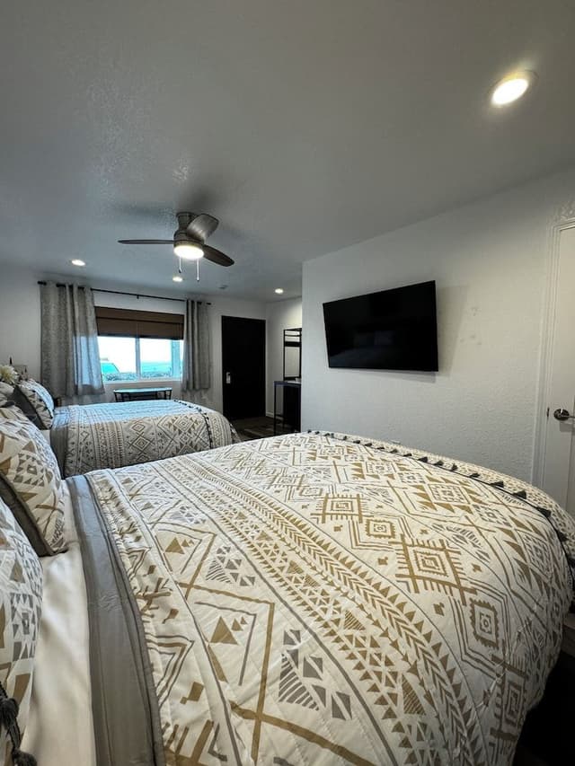 Signature Room, 2 Queen Beds