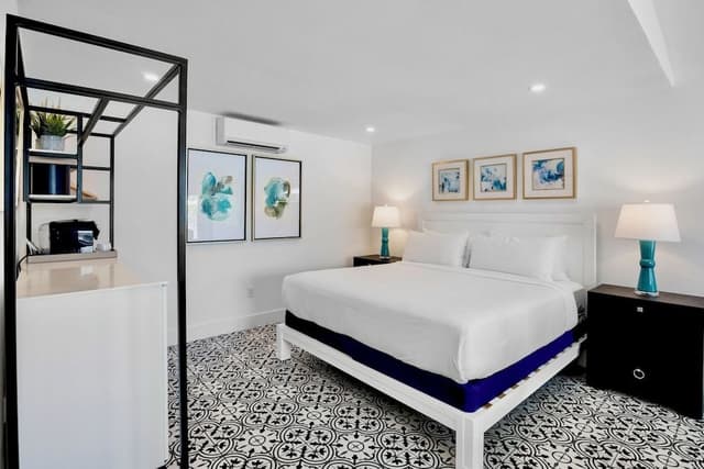 Deluxe King Room
