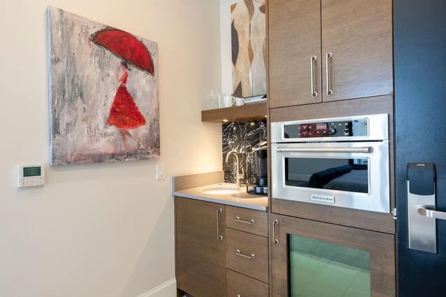 Lespri Suites