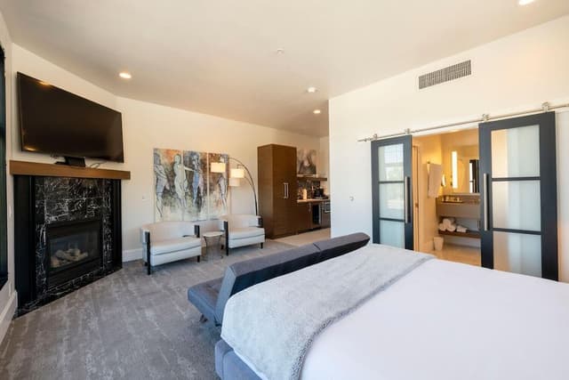 Lespri Suites