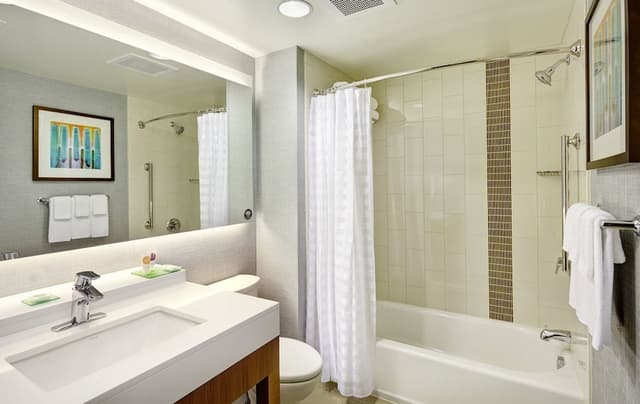 Room, Multiple Beds (2 Queen Beds & Sofa Bed, High Floor)