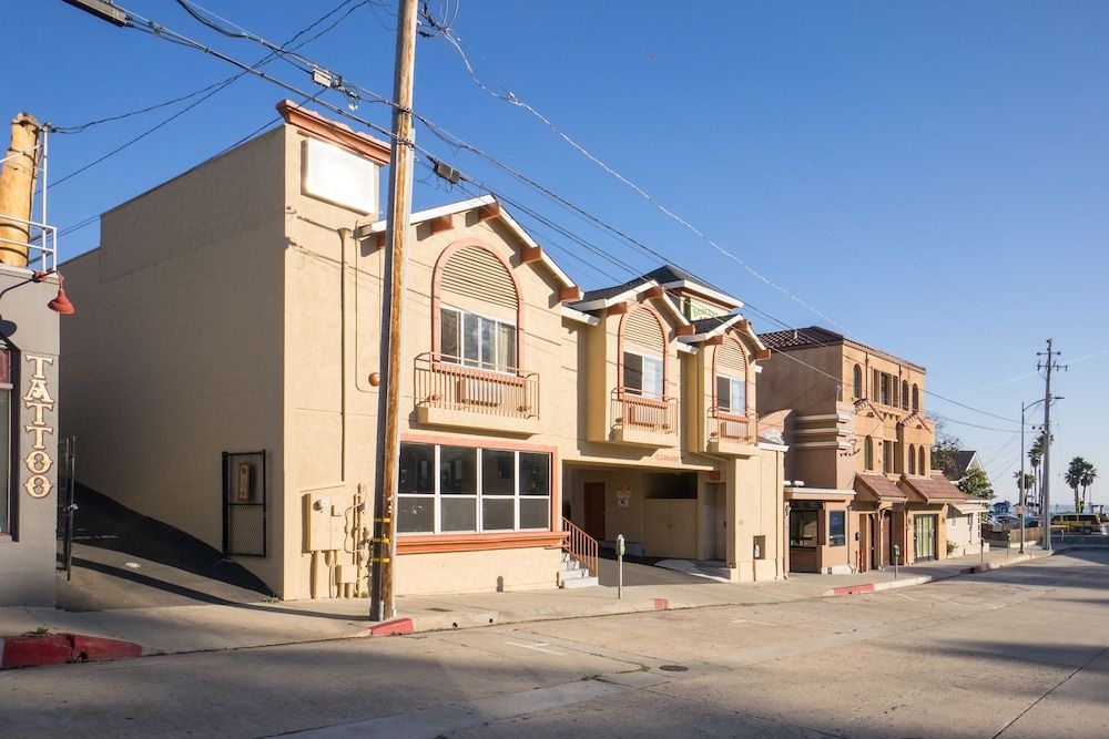 Beachview Inn3
