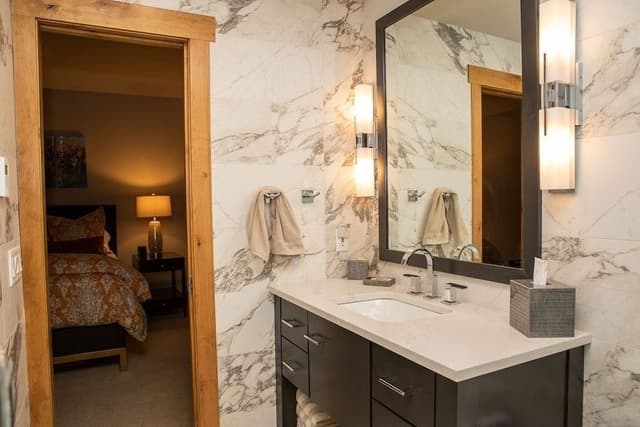 Condo, 2 Bedrooms
