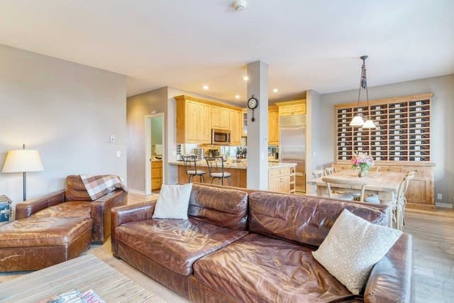 House (2 Bedrooms)