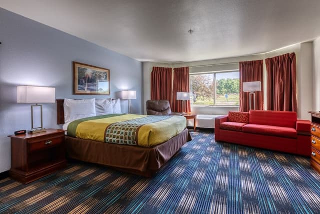 Room, 1 Queen Bed with Sofa bed