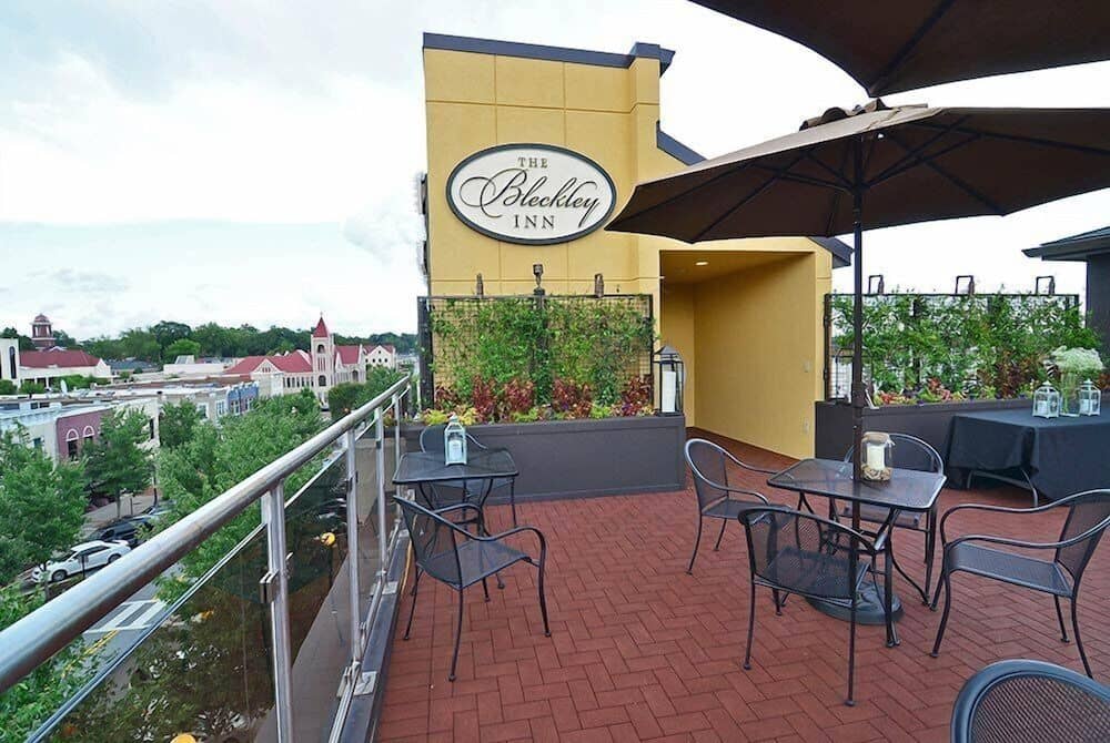 BLECKLEY INN BLECKLEY INN