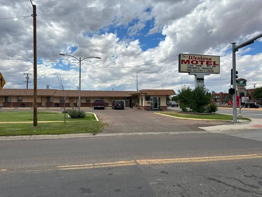 Ski's Western Motel Ski's Western Motel