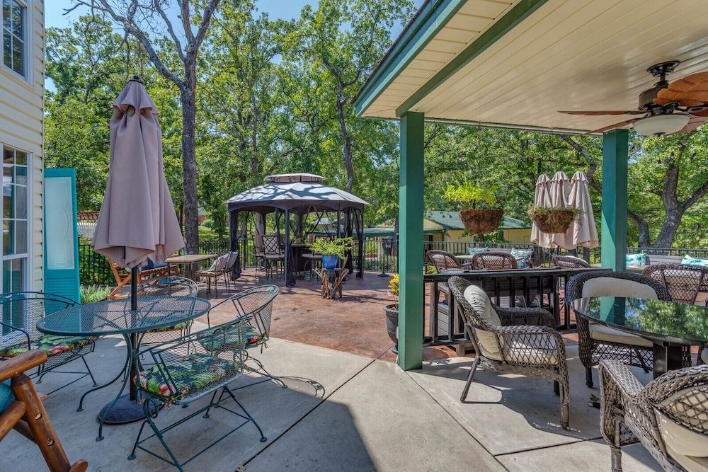 Whispering Pines Bed & Breakfast2
