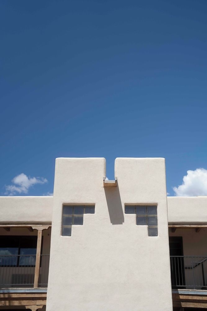 Indian Hills Inn Taos Plaza1