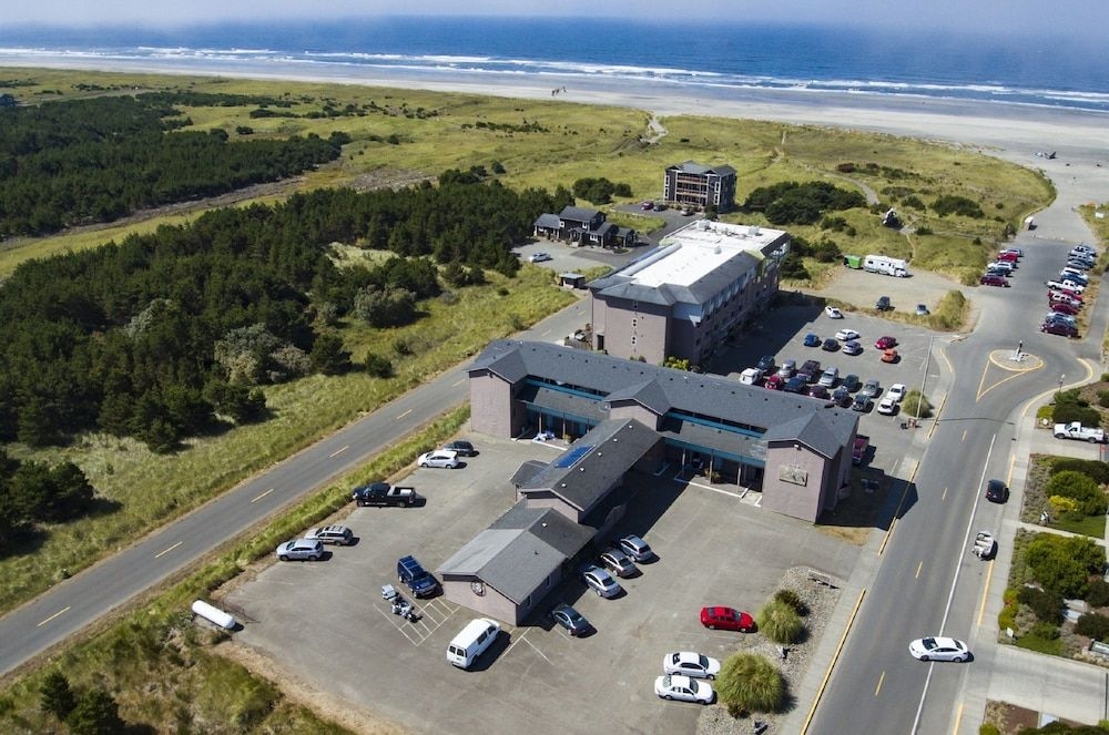 Adrift Hotel0