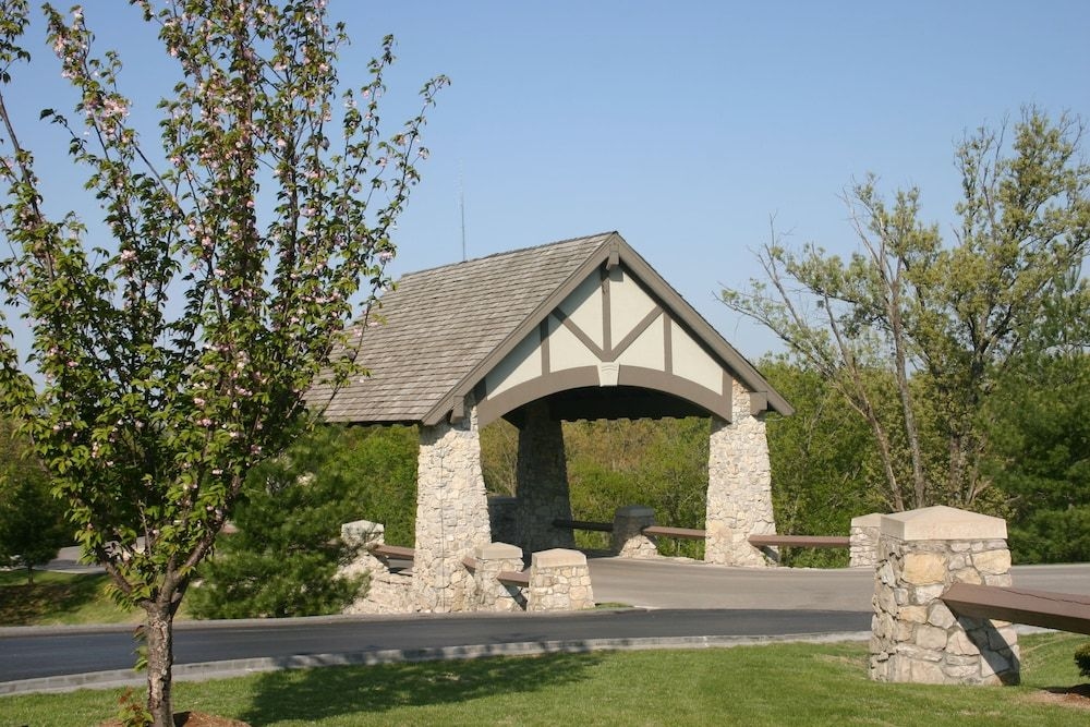 StoneBridge Resort2