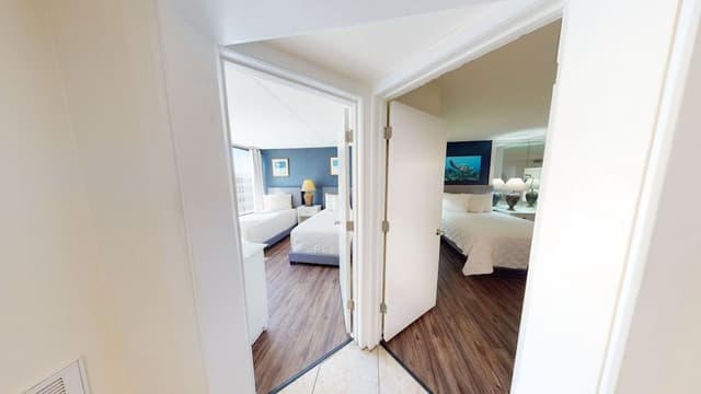 2 Bedroom Suite with Kitchen, Oceanfront