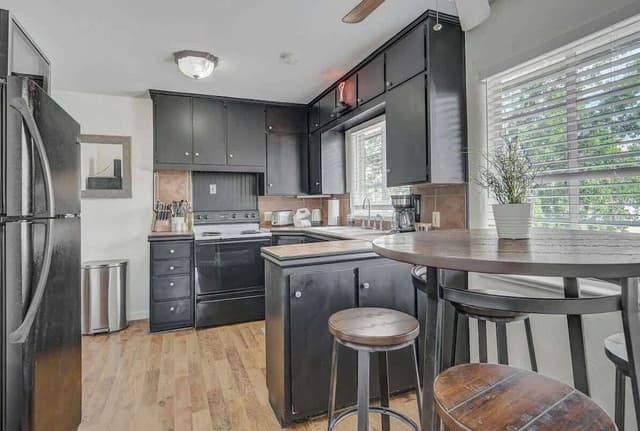 Family Apartment, Mountain View