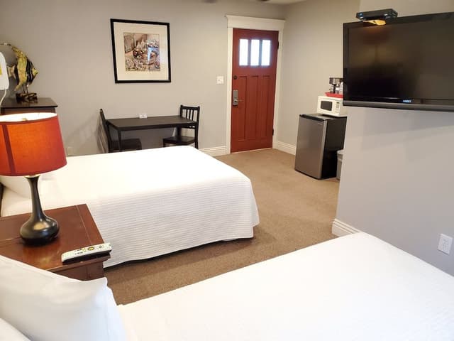 Standard Room, 2 Double Beds