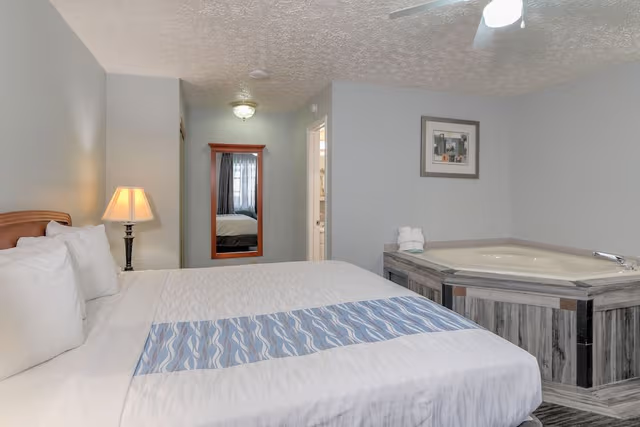 Room, 1 King Bed, Jetted Tub