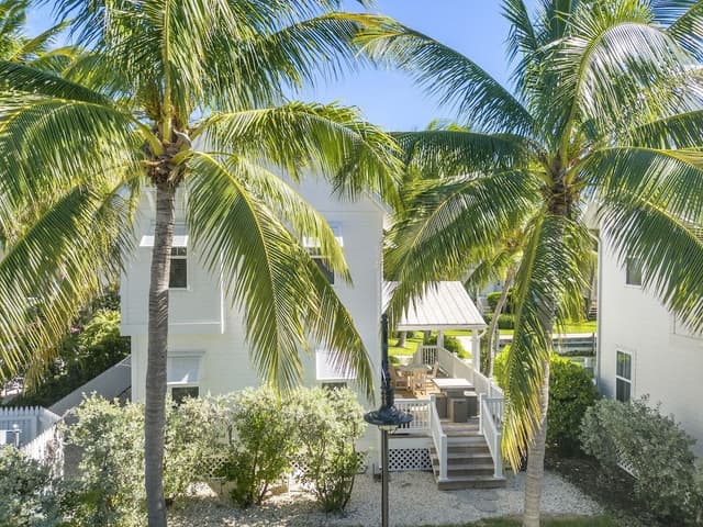 Villa, 3 Bedrooms, Canal View