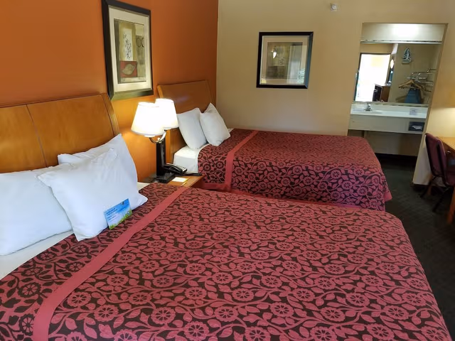 Room, 2 Queen Beds, Non Smoking