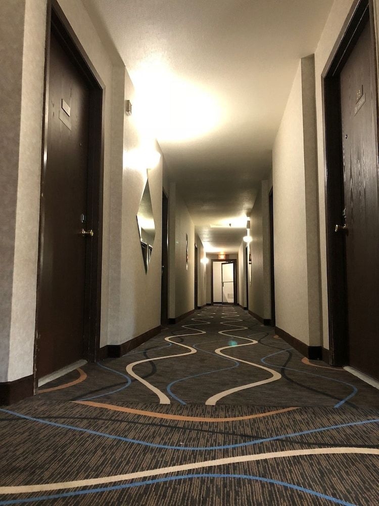 McGoverns Hotel and Suites4