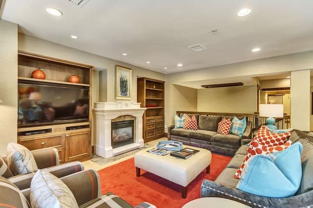 Room, 4 Bedrooms (Residence)