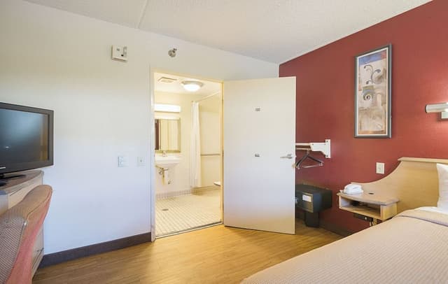 Single Bed Accessible