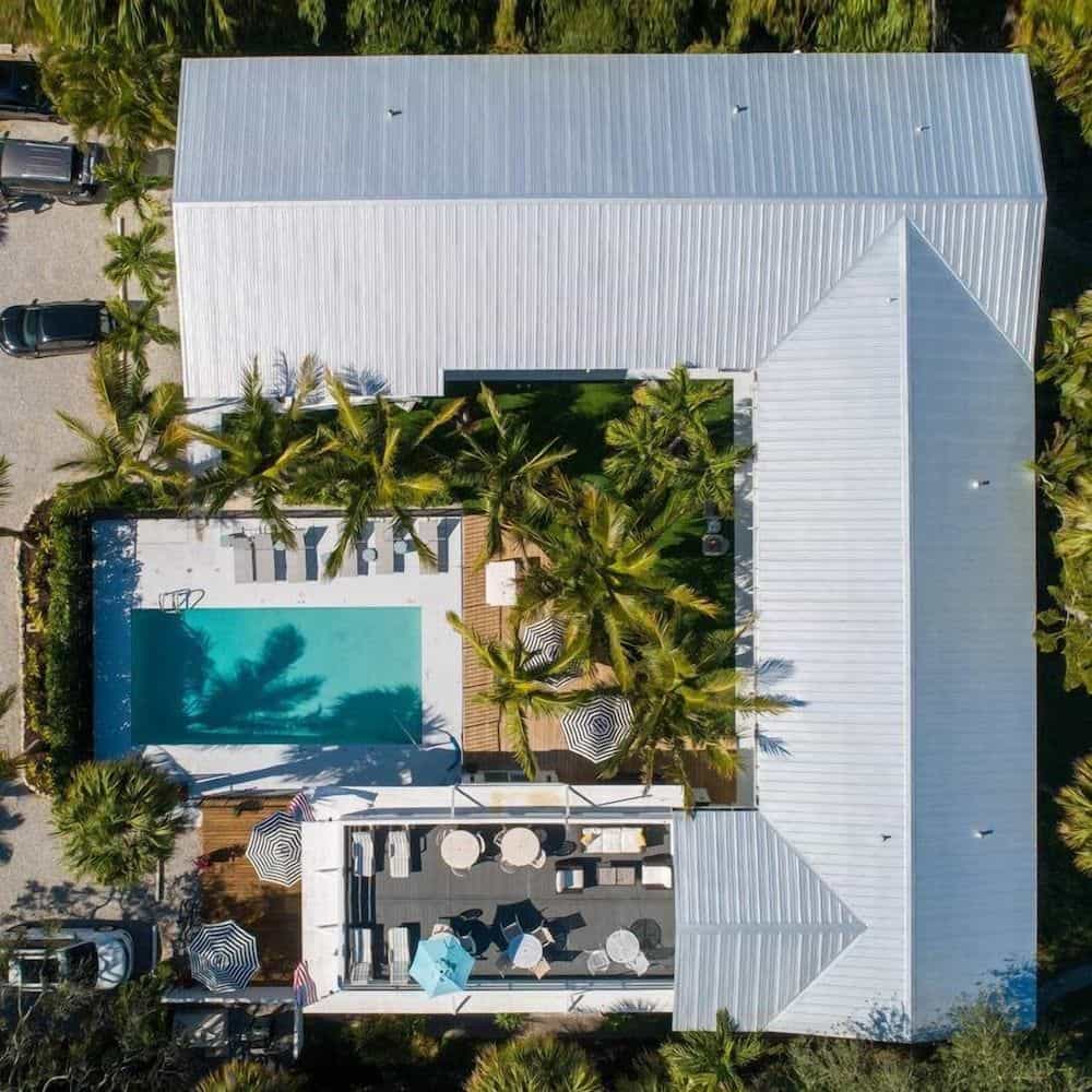 SEA SPRAY INN