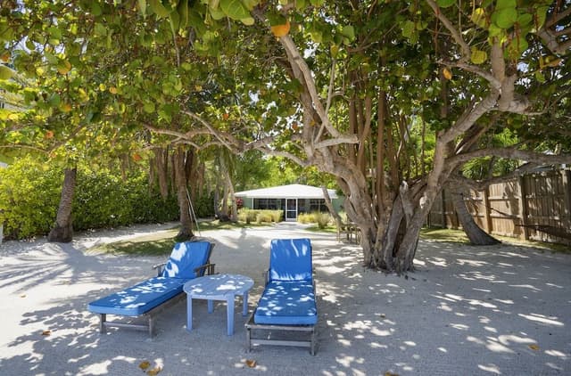 One Bedroom Private Beachfront Cottage