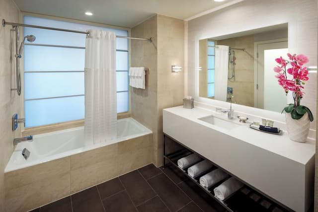 Executive Room, 1 King Bed