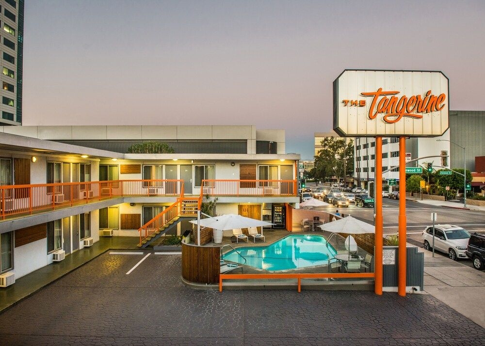 Tangerine Hotel2