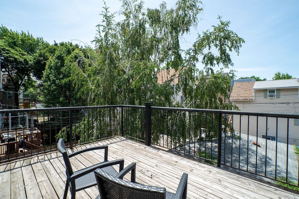 Roscoe Village Guesthouse1