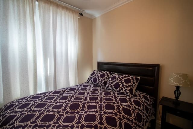 Standard Apartment, Private Bathroom (Hamlin Park #2)