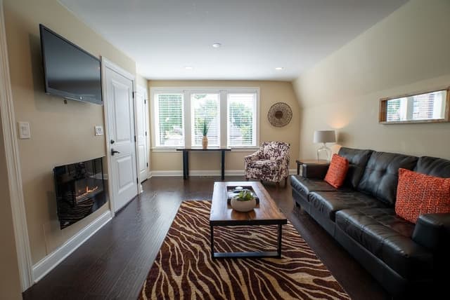 Standard Apartment, Private Bathroom (Hamilton #2)