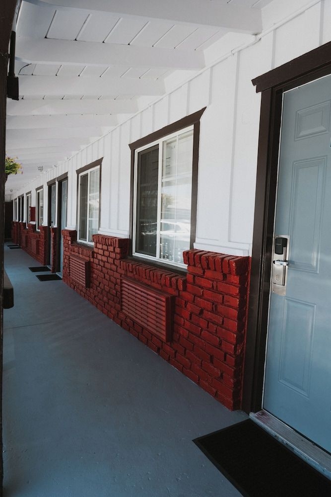 WINE COUNTRY INN3