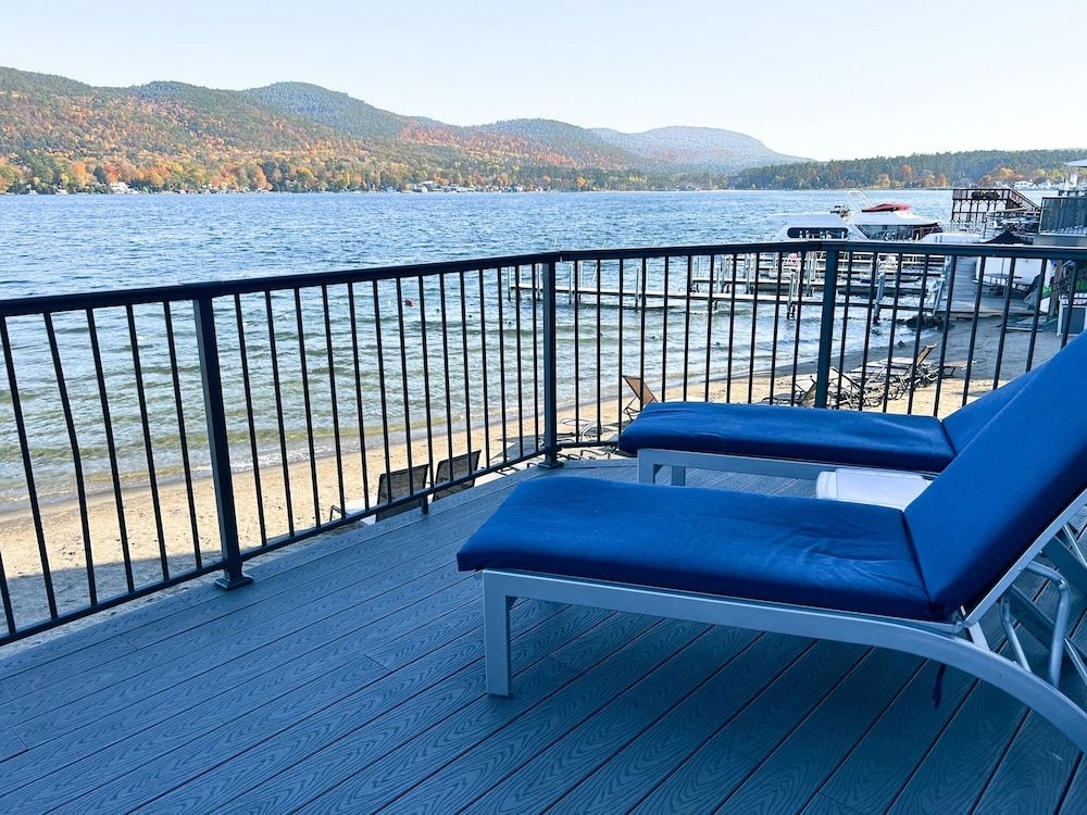 The Georgian Lakeside Resort4