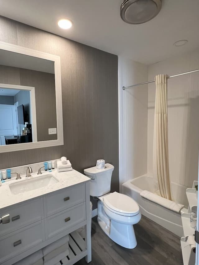 Two Room Suite, 2 Bedrooms