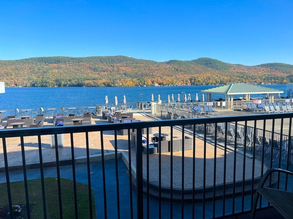 The Georgian Lakeside Resort3