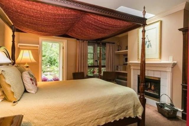 Suite, Non Smoking, Private Bathroom (Cottage or Suite)