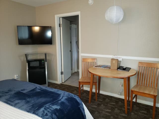 Deluxe Room, 1 Queen Bed