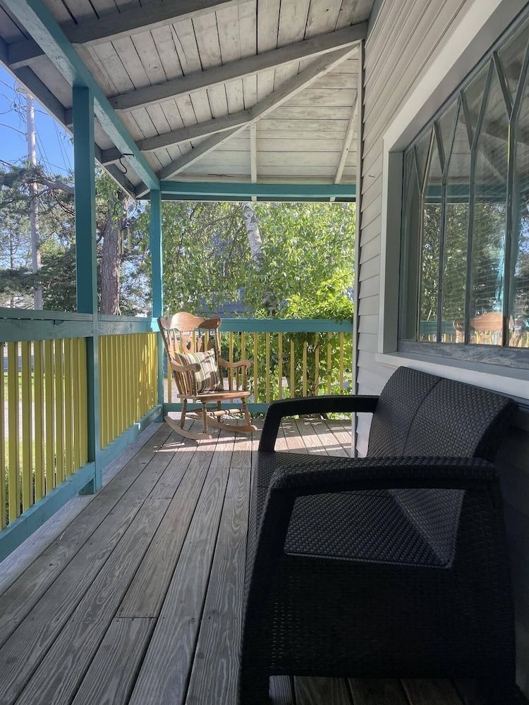 Grand Beach Inn4