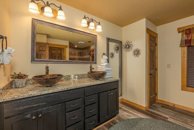 House, Multiple Beds, Hot Tub