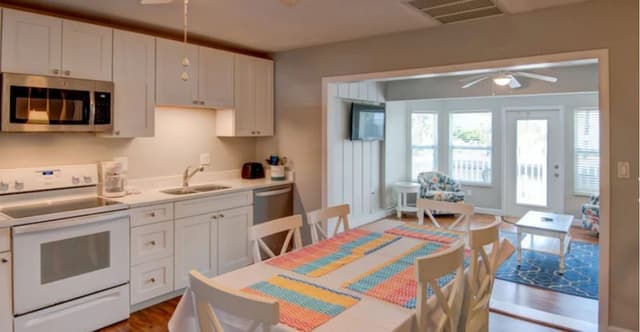 Bayside 2 Bedroom w/ Balcony (NO PETS)