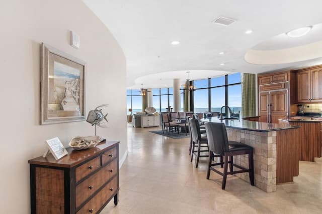 Condo, Multiple Beds (Capri 302)