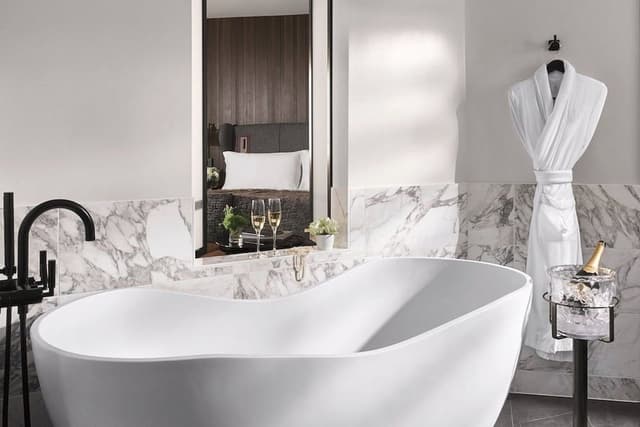Suite, 1 King Bed (The Villagio Estate)