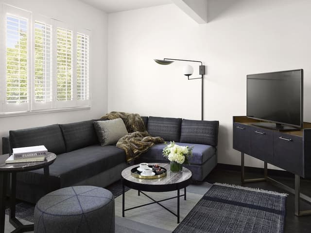 Suite, 1 King Bed (The Villagio Estate)