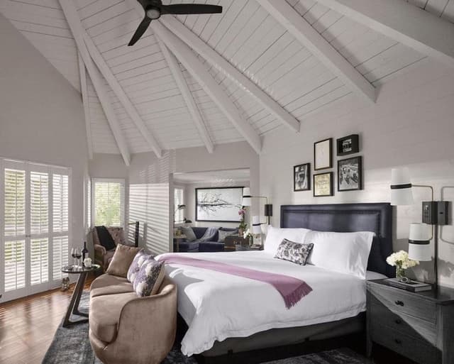 Suite, 1 King Bed (The Vintage Estate)