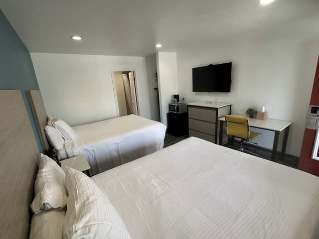 Standard Room, 2 Queen Beds